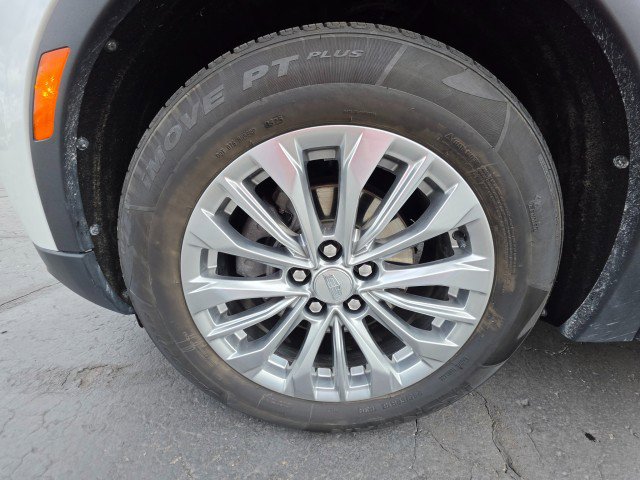 Used 2024 Cadillac XT4 Premium Luxury AWD/4WD image 11