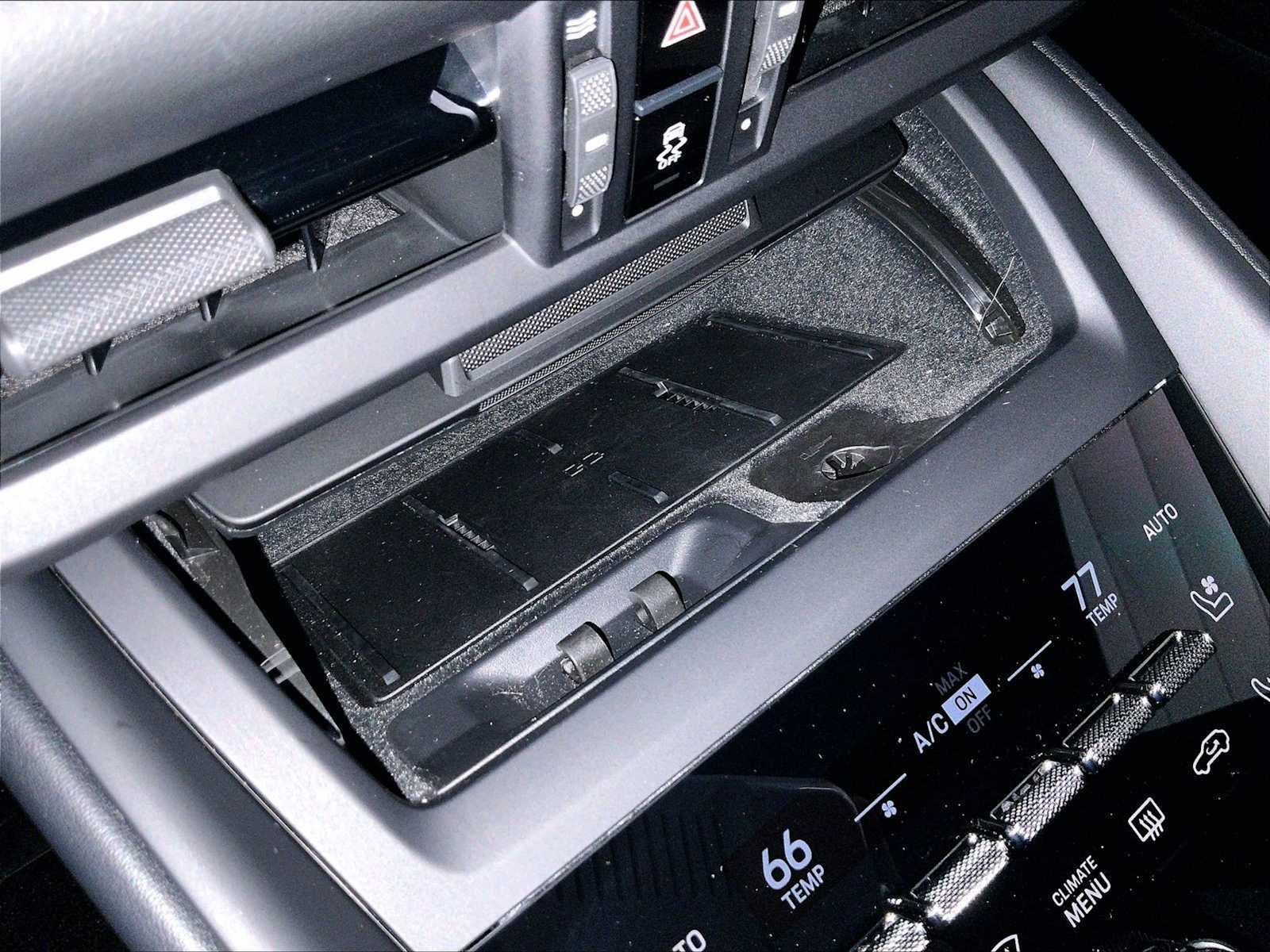 Used 2025 Porsche Macan 4S Electric image 29