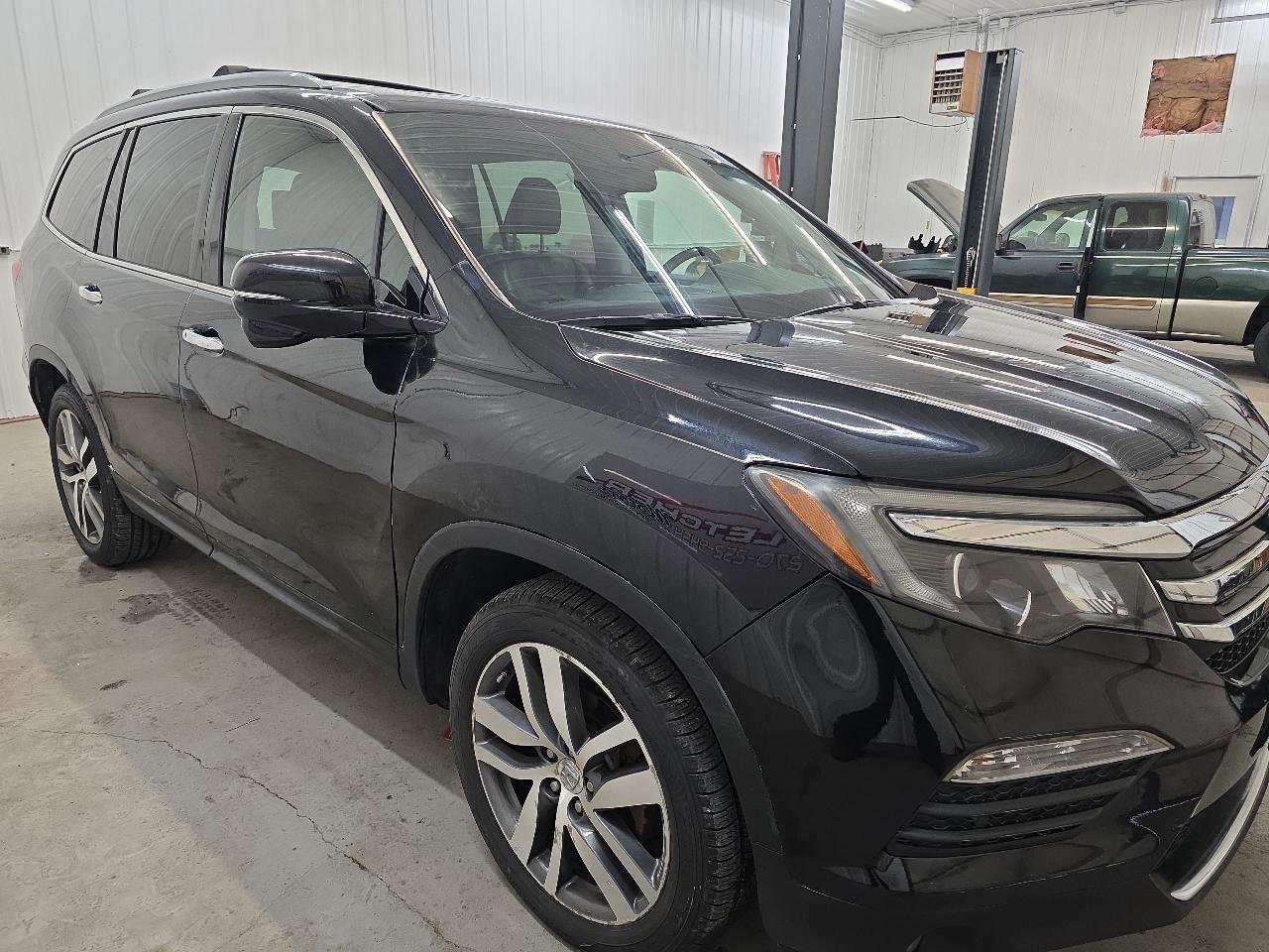 Used 2016 Honda Pilot Touring image 15