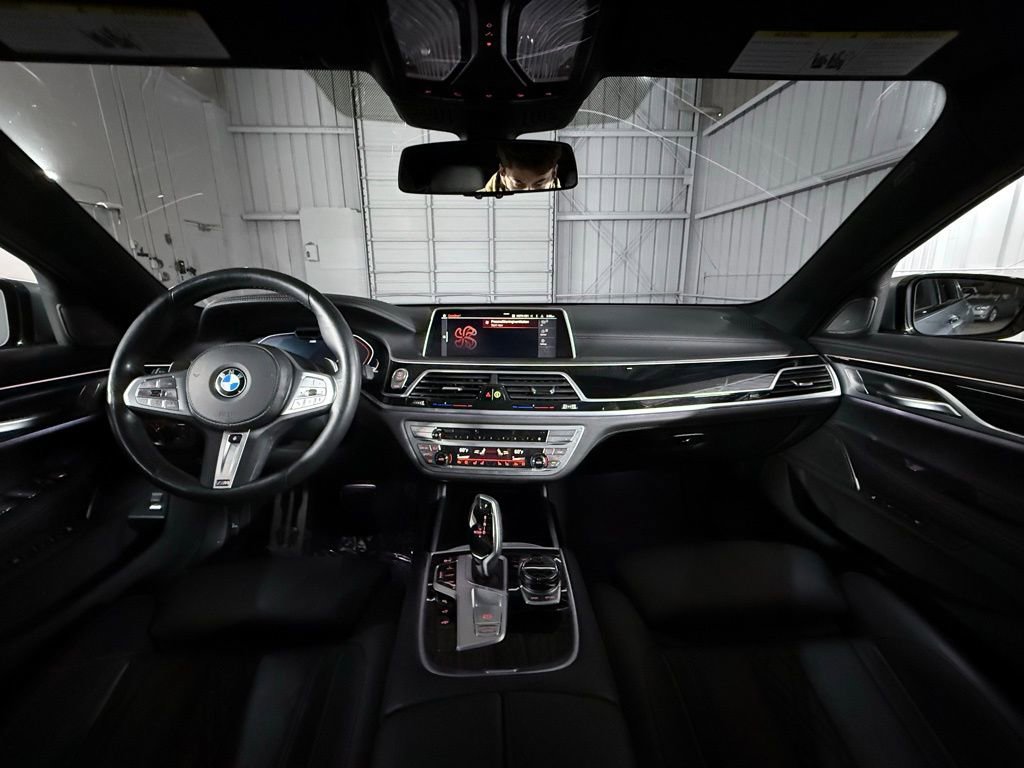 Used 2022 BMW 750i xDrive w/ Luxury Rear Seating Package image 45