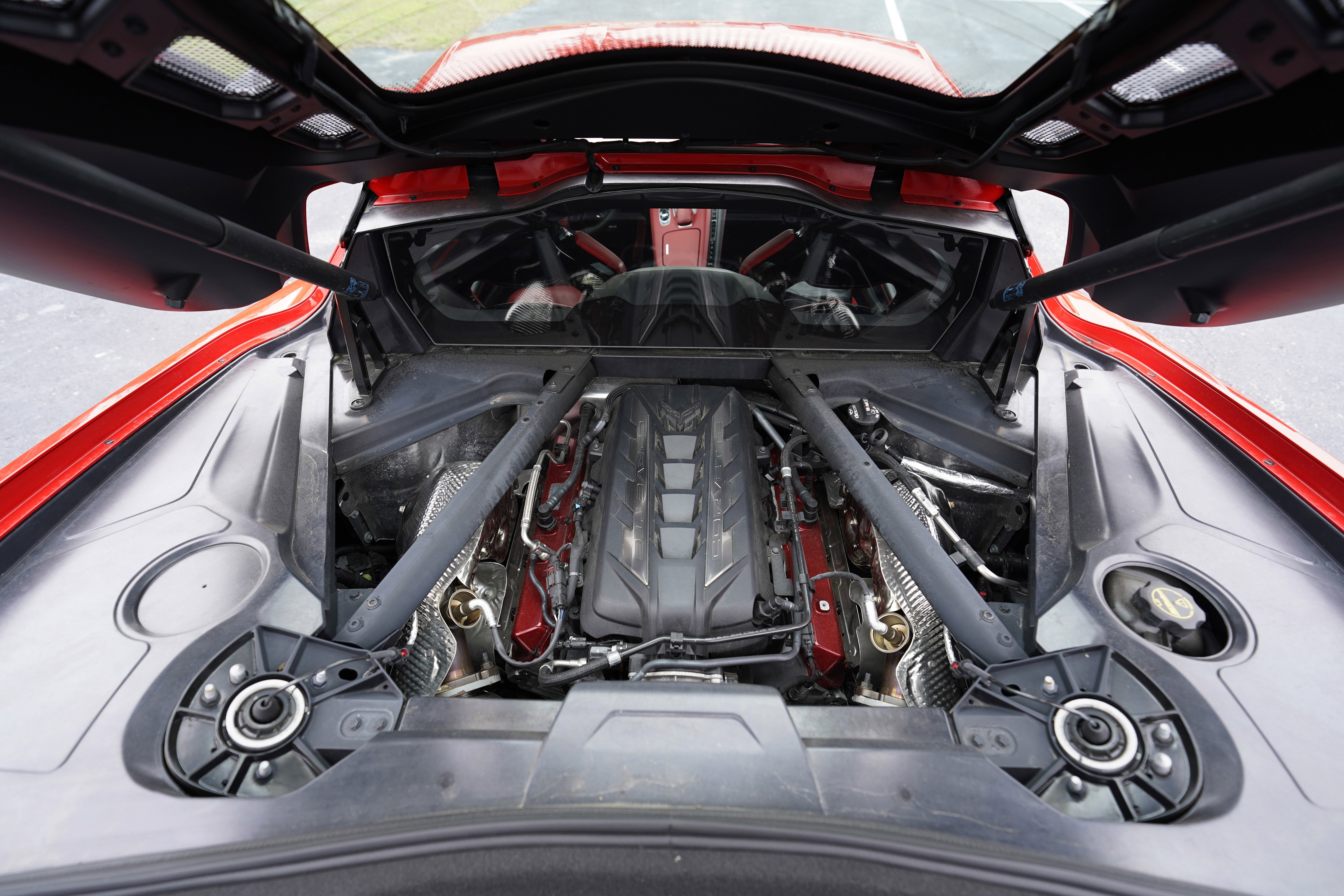 Used 2025 Chevrolet Corvette Stingray Preferred Cpe w/ 2LT RWD image 39