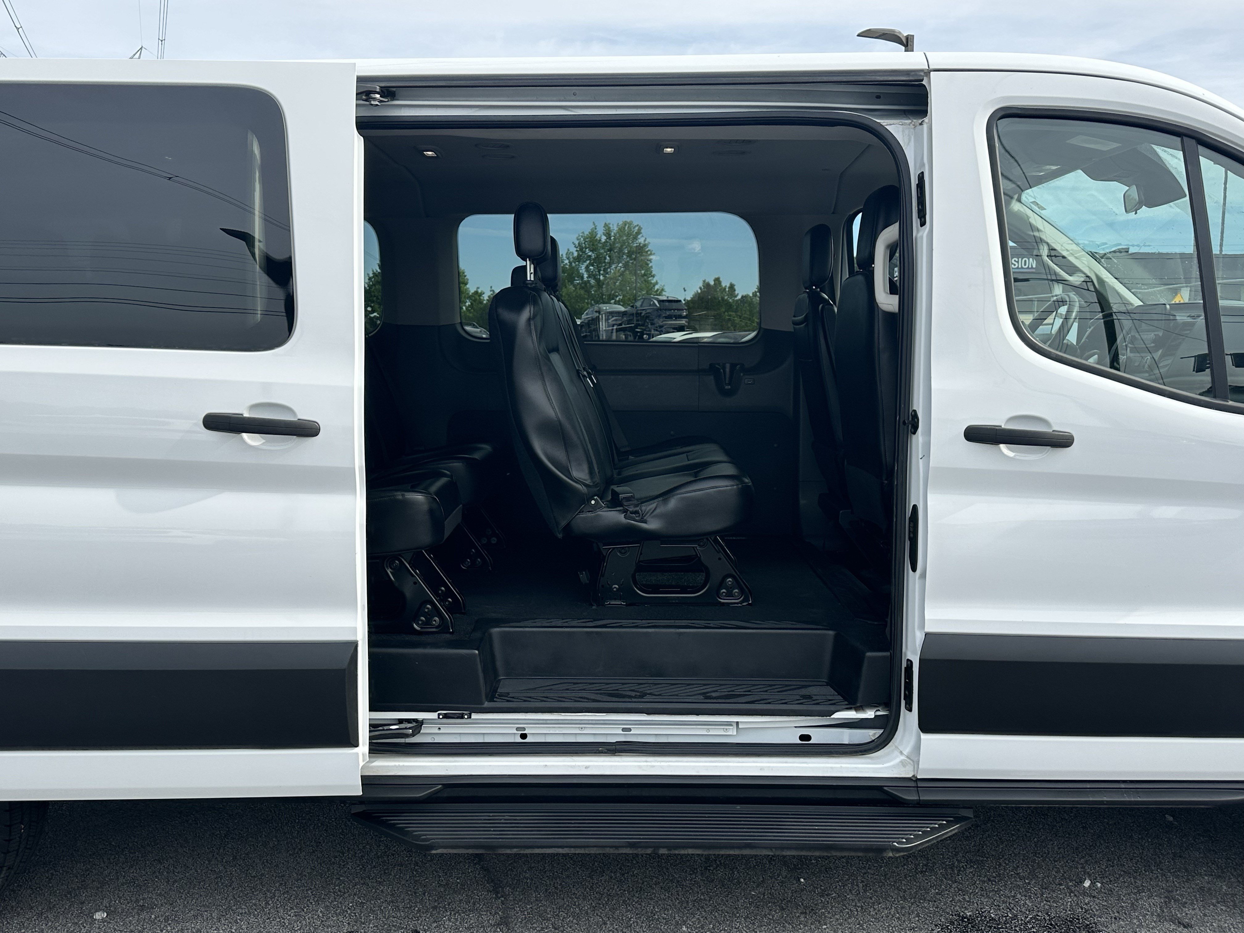 Used 2023 Ford Transit 350 XL RWD image 15