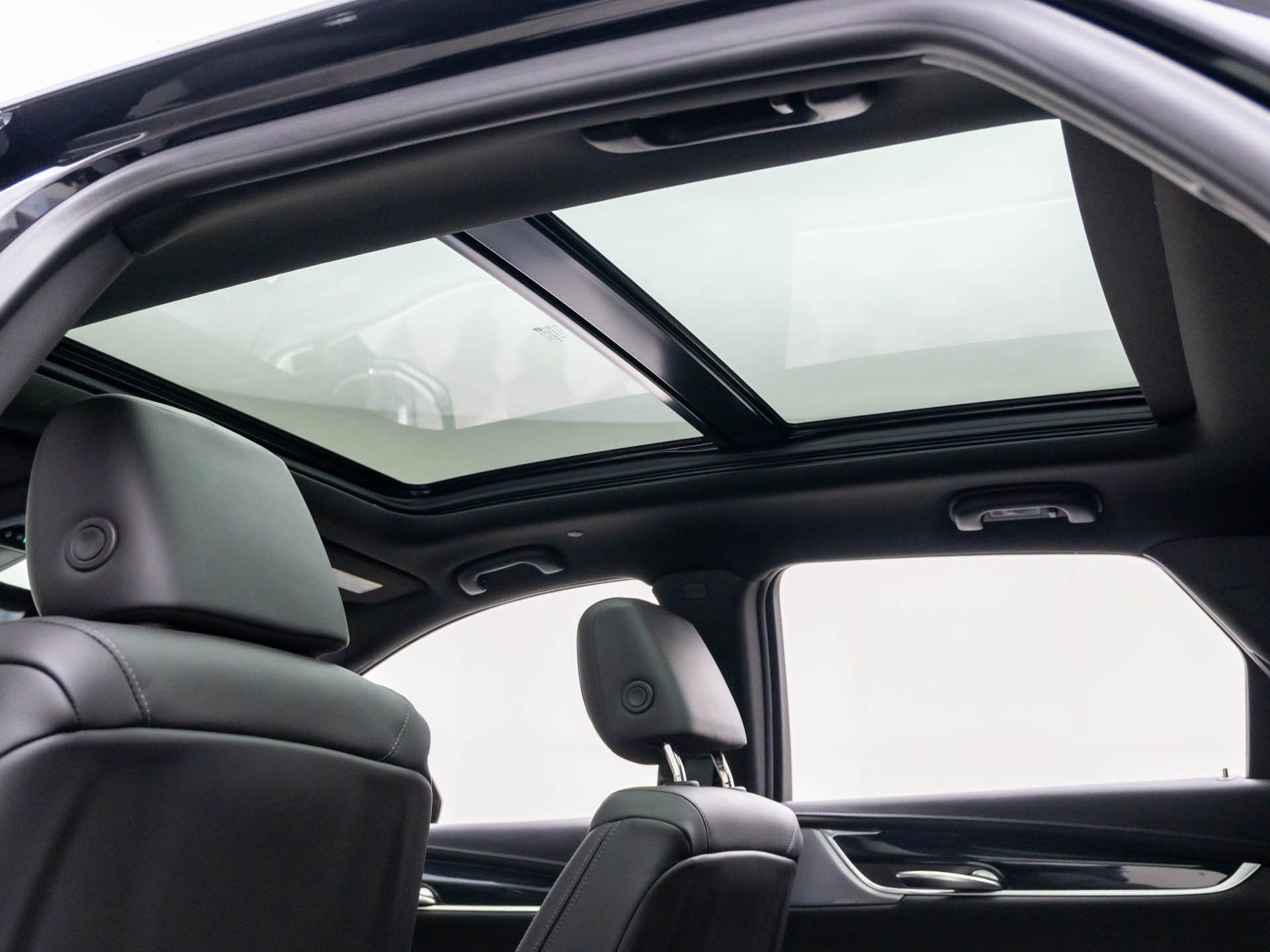 Certified 2024 Cadillac XT5 Premium Luxury AWD/4WD image 19