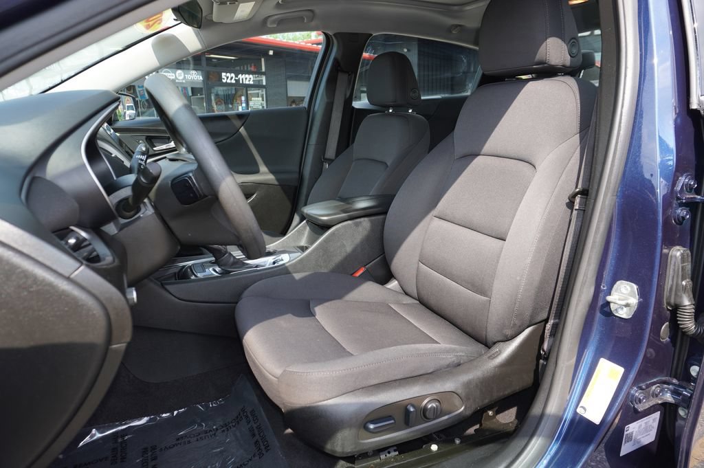 Used 2022 Chevrolet Malibu LT FWD image 21
