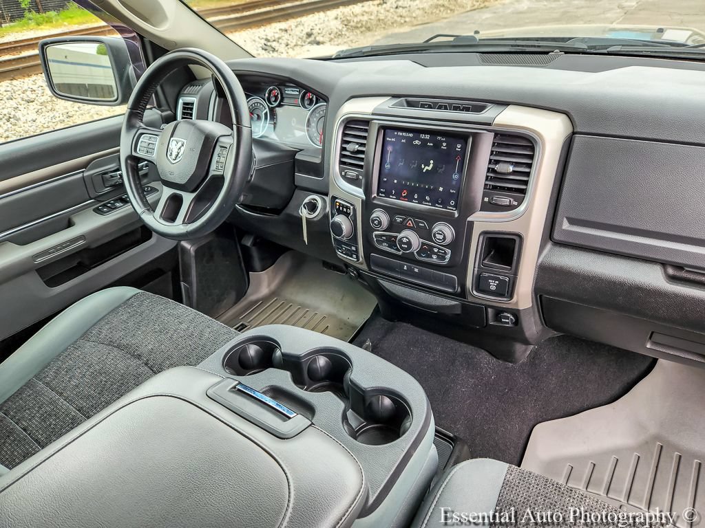 Used 2019 RAM 1500 Classic SLT w/ Luxury Group AWD/4WD image 19