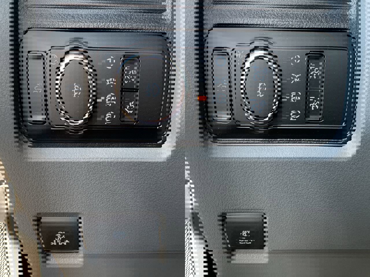 New 2026 Ford F250 XL w/ XL Chrome Package image 31