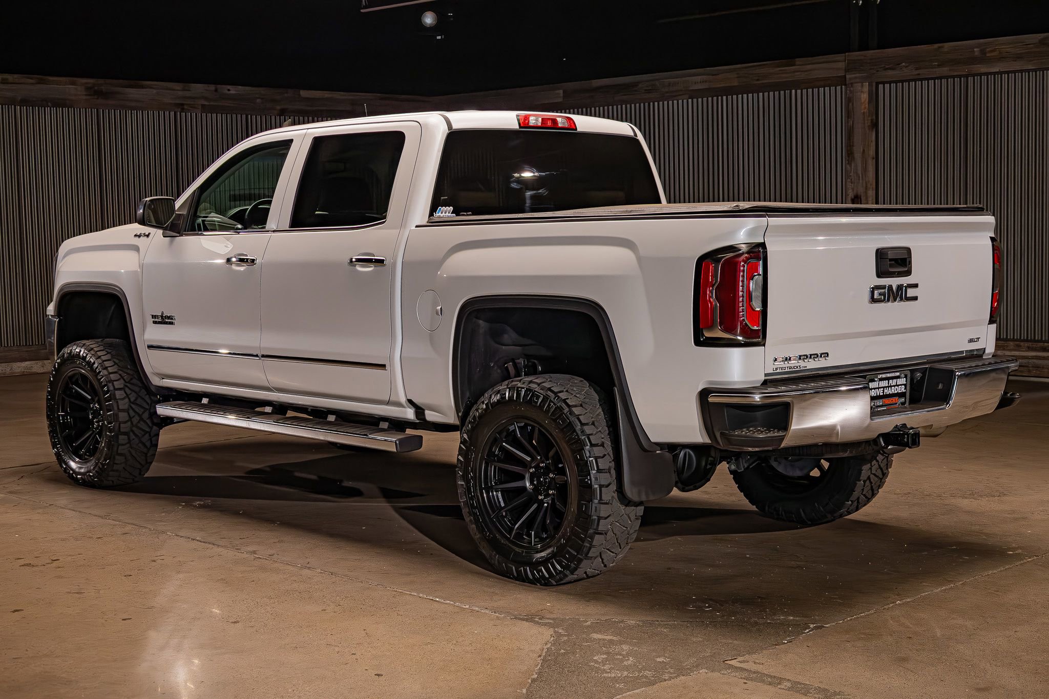 Used 2017 GMC Sierra 1500 SLT w/ Texas SLT Premium Package AWD/4WD image 7