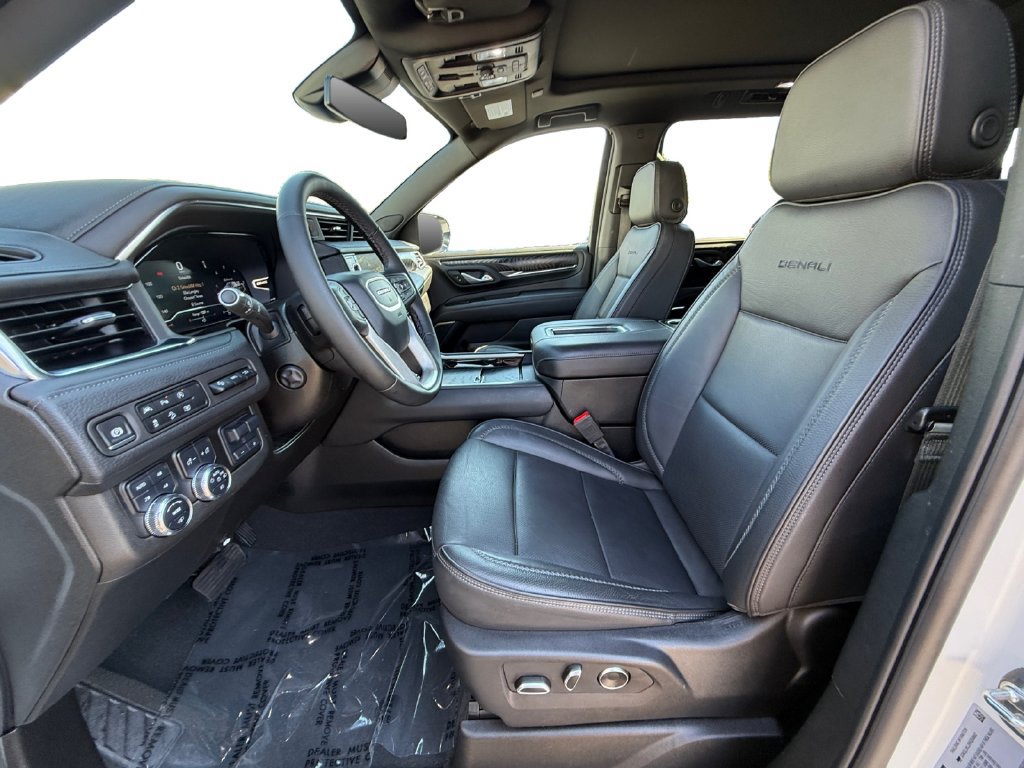 Used 2024 GMC Yukon XL Denali w/ Max Trailering Package AWD/4WD image 9