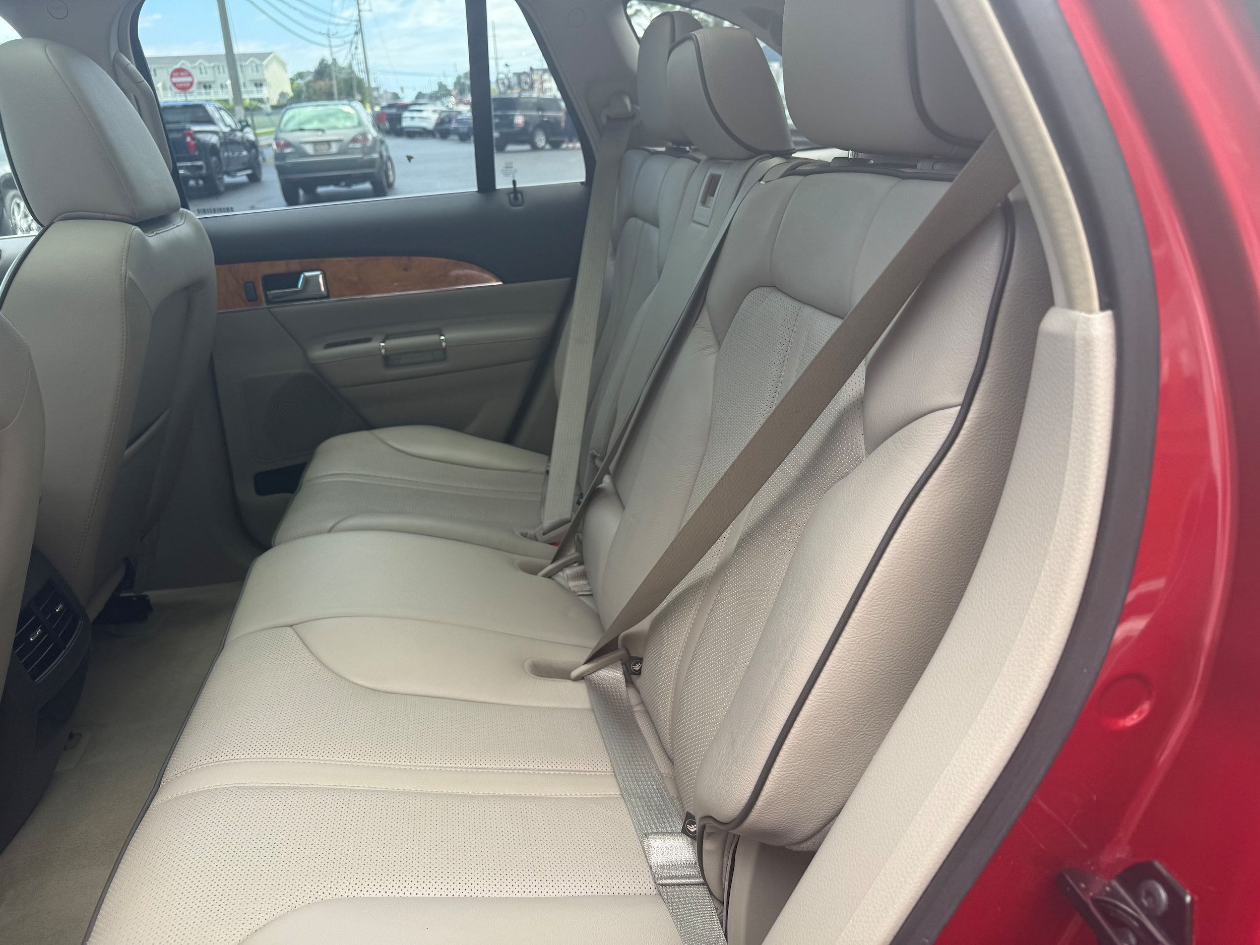 Used 2011 Lincoln MKX AWD w/ 102A Rapid Spec Order Code image 24