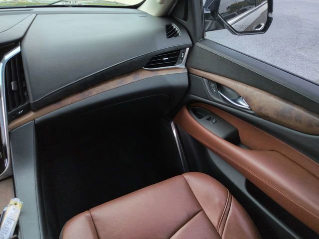 Used 2017 Cadillac Escalade Premium Luxury image 16
