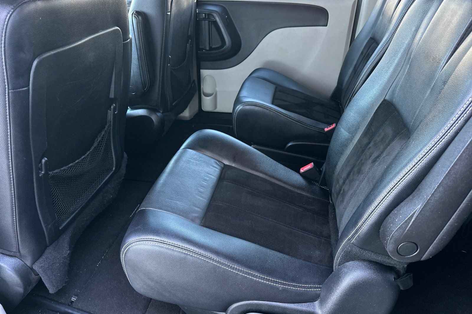 Used 2017 Dodge Grand Caravan SXT FWD image 9