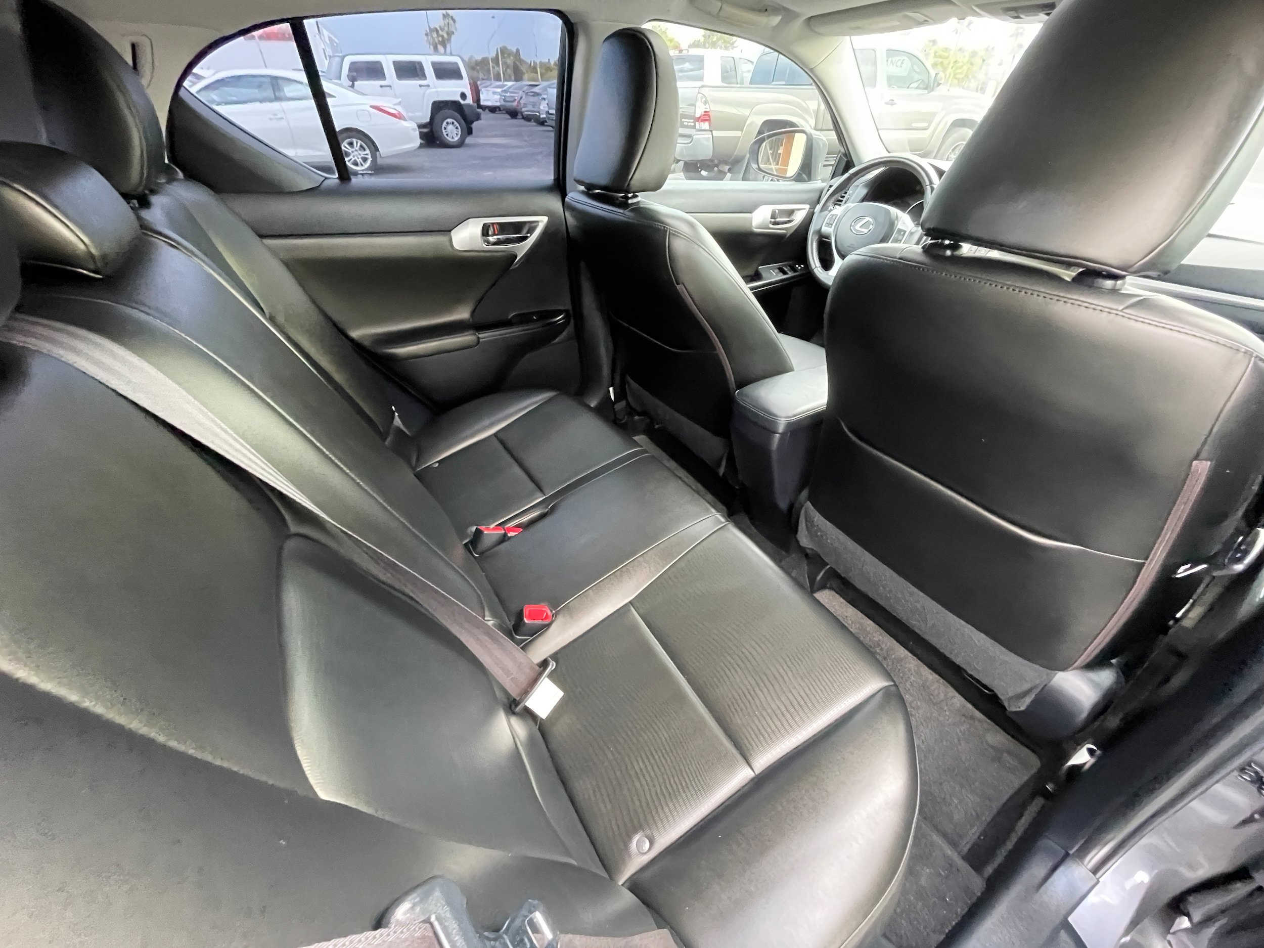 Used 2013 Lexus CT 200h w/ Premium Pkg w/Navigation FWD image 25