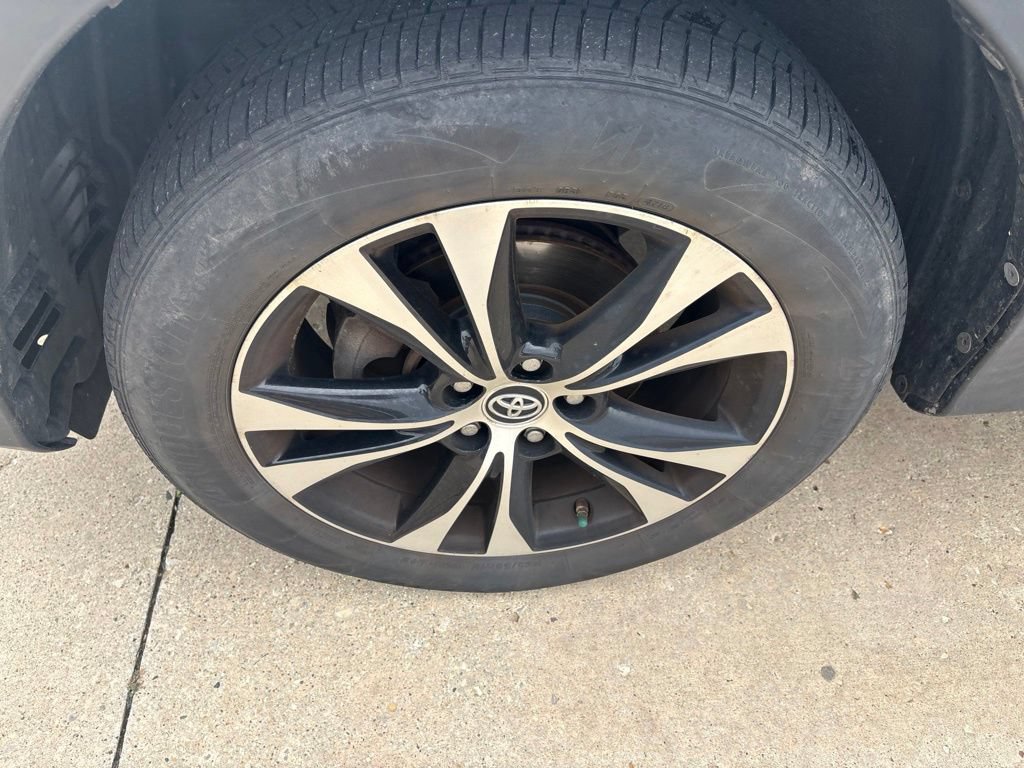 Used 2015 Toyota RAV4 Limited AWD/4WD image 9