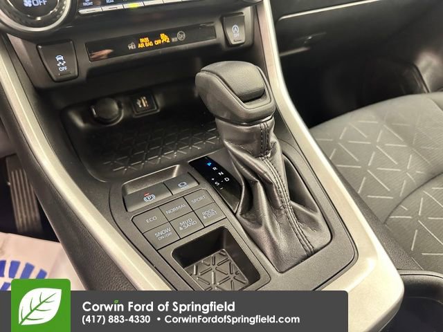 Used 2025 Toyota RAV4 XLE image 29