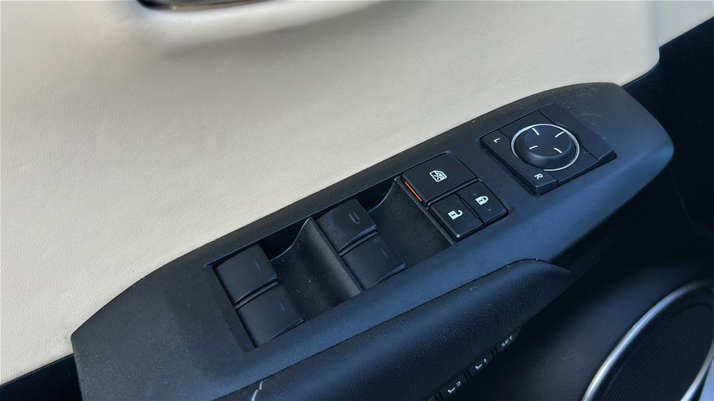 Used 2016 Lexus NX 200t FWD w/ Premium Package image 12