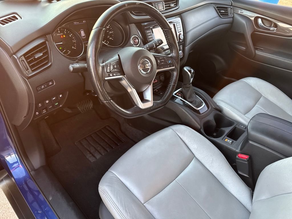 Used 2020 Nissan Rogue SV w/ Premium Package image 19