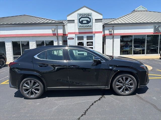 Used 2025 Lexus UX 300h AWD w/ Cold Area Package image 11