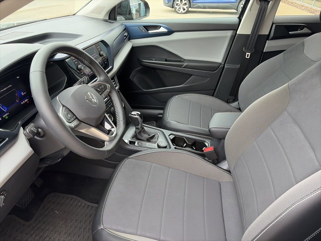 Certified 2022 Volkswagen Taos SE image 12