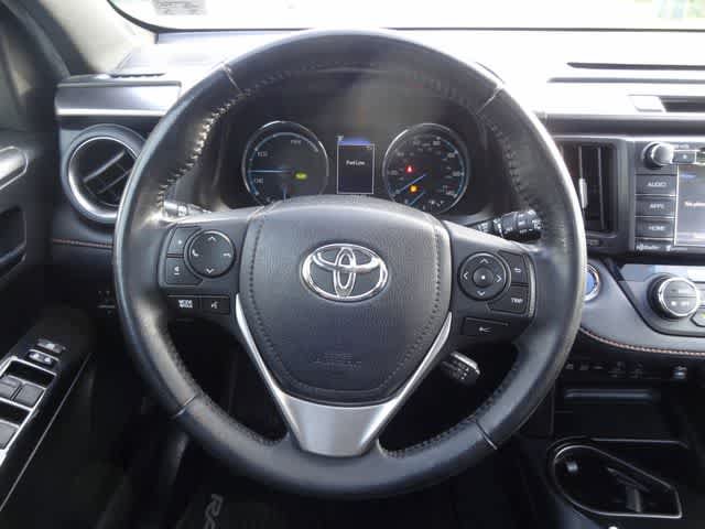 Used 2018 Toyota RAV4 SE AWD/4WD image 14