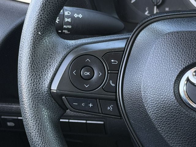 Used 2021 Toyota Corolla LE w/ Carpet Mat Package (TMS) FWD image 14