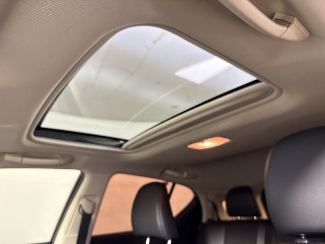 Used 2015 Lexus CT 200h FWD image 18