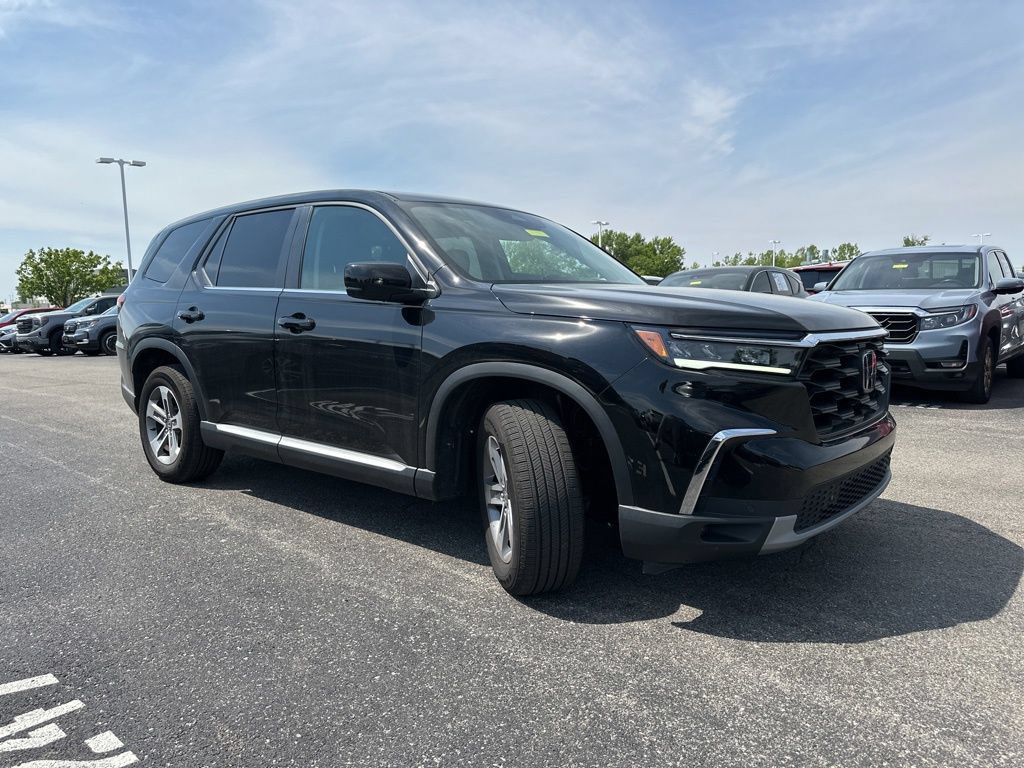 Used 2025 Honda Pilot EX-L image 10