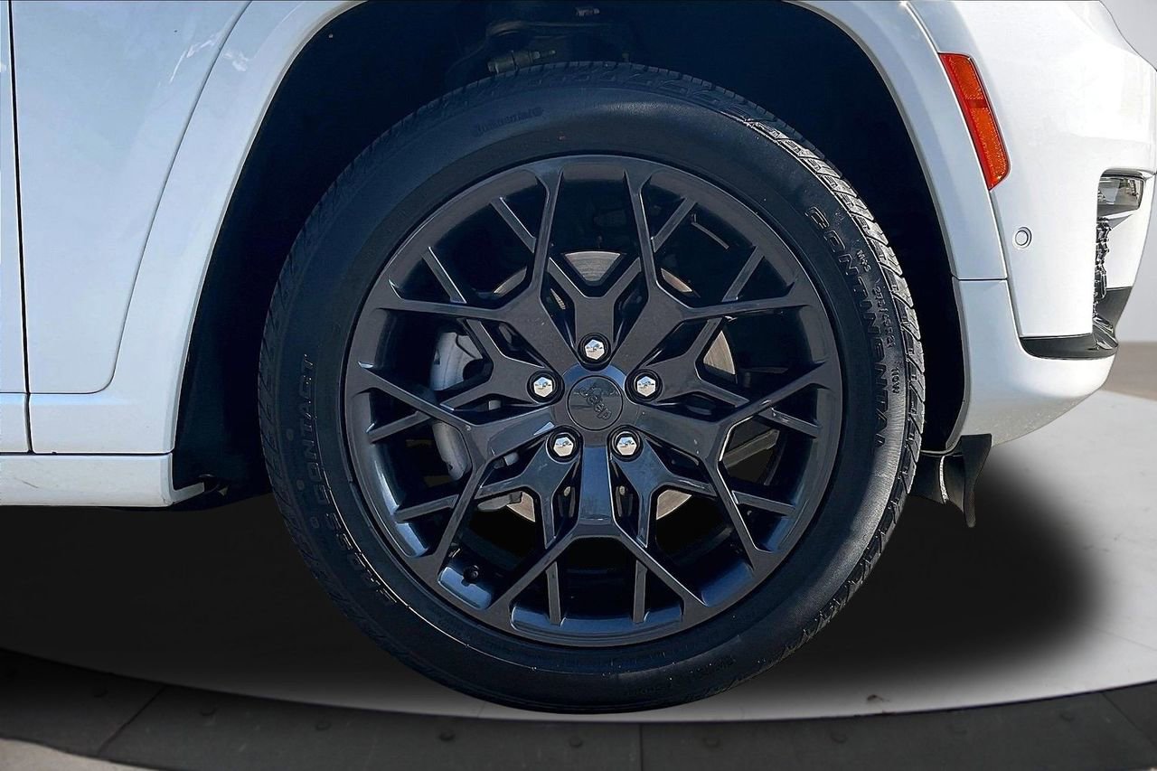 Certified 2025 Jeep Grand Cherokee L Summit image 37