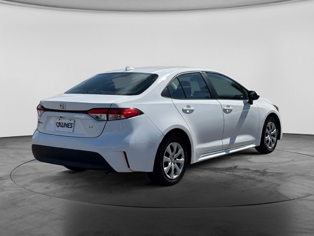 Used 2024 Toyota Corolla LE FWD image 8