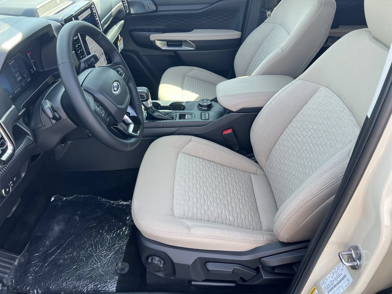 New 2025 Ford Ranger XLT w/ FX4 Off-Road Package AWD/4WD image 16