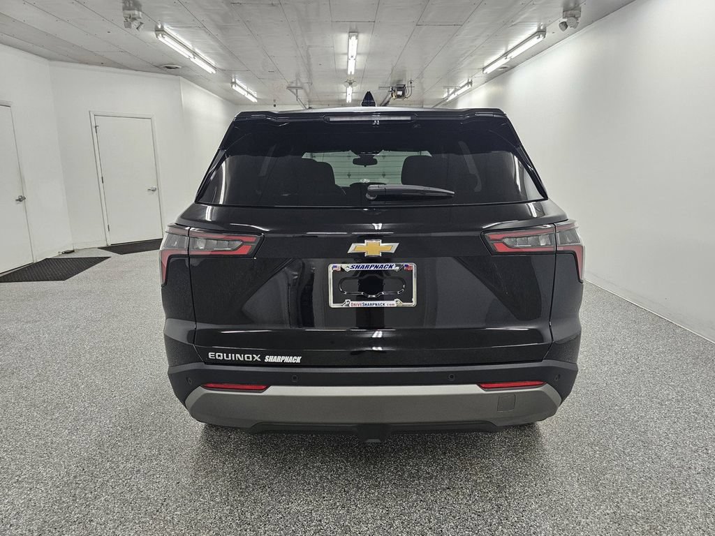 Used 2026 Chevrolet Equinox LT FWD image 5