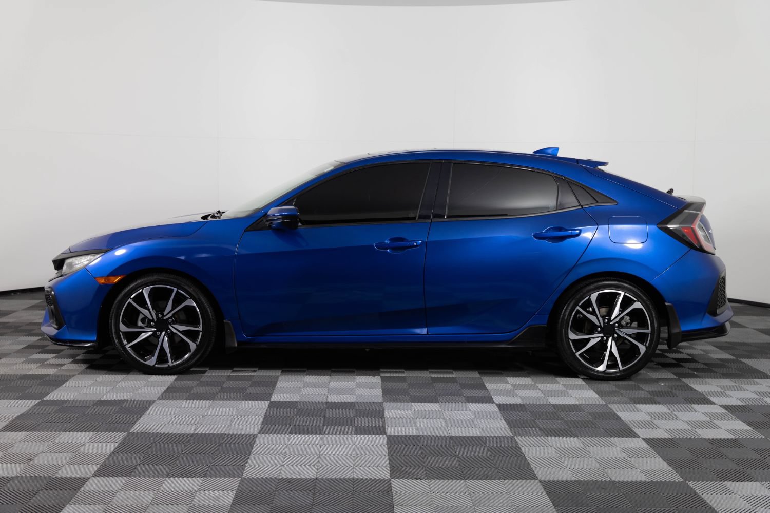 Used 2017 Honda Civic Sport Touring image 3