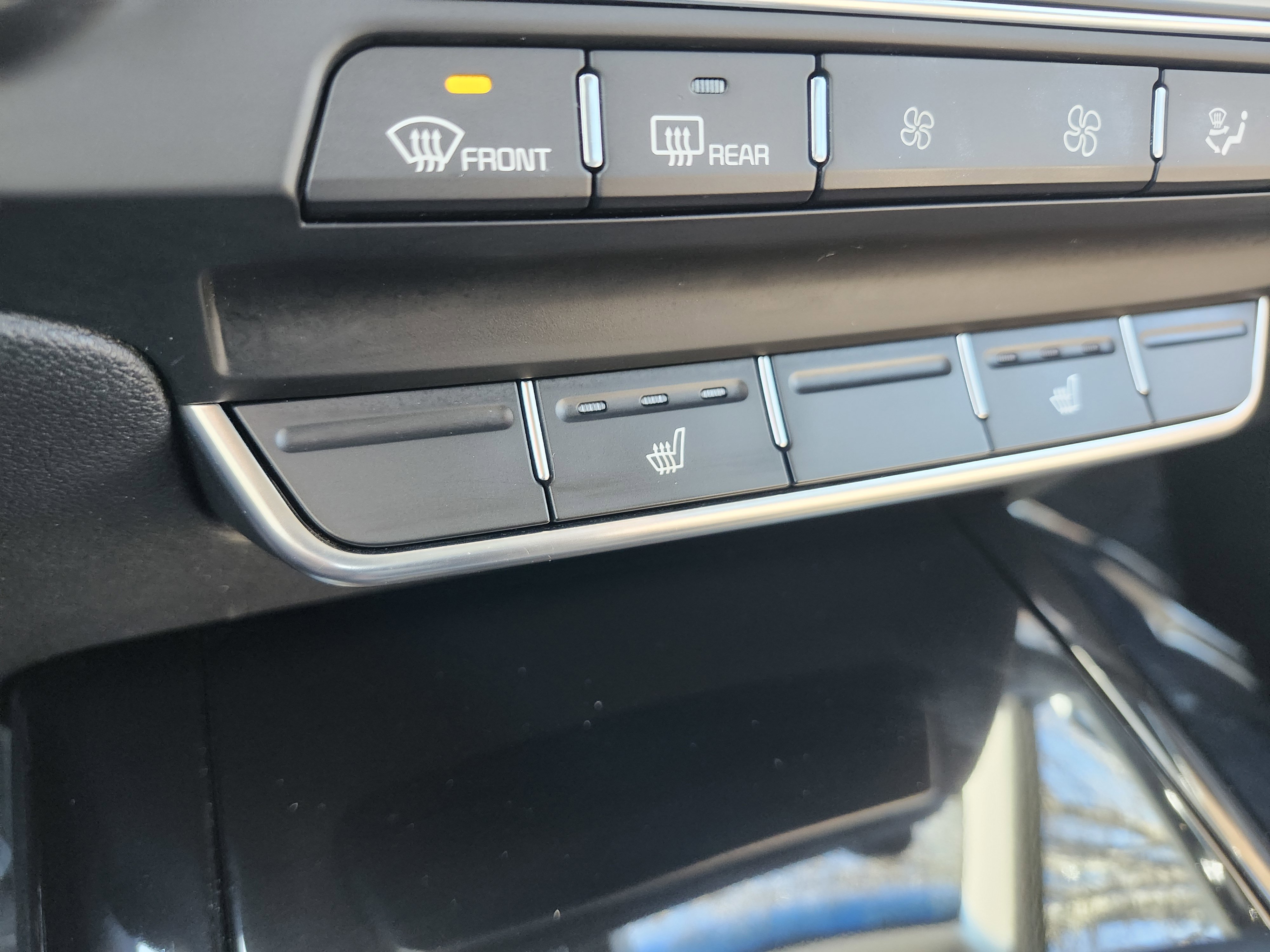 Used 2019 Kia Sorento SX image 10