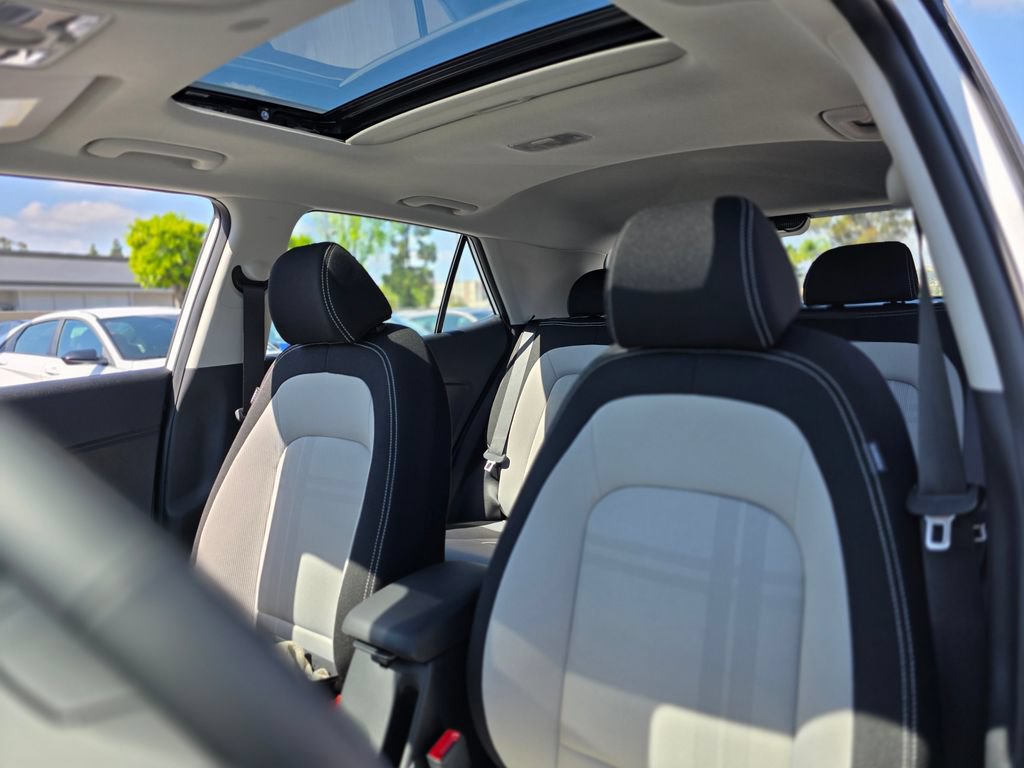 New 2026 Hyundai Venue SEL FWD image 14