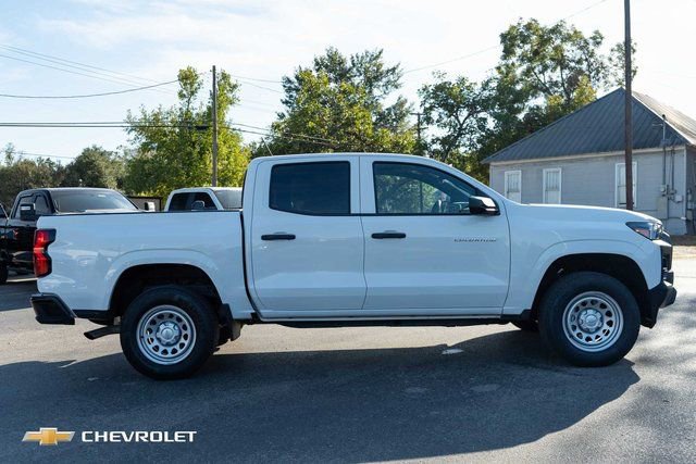 Used 2025 Chevrolet Colorado W/T image 4