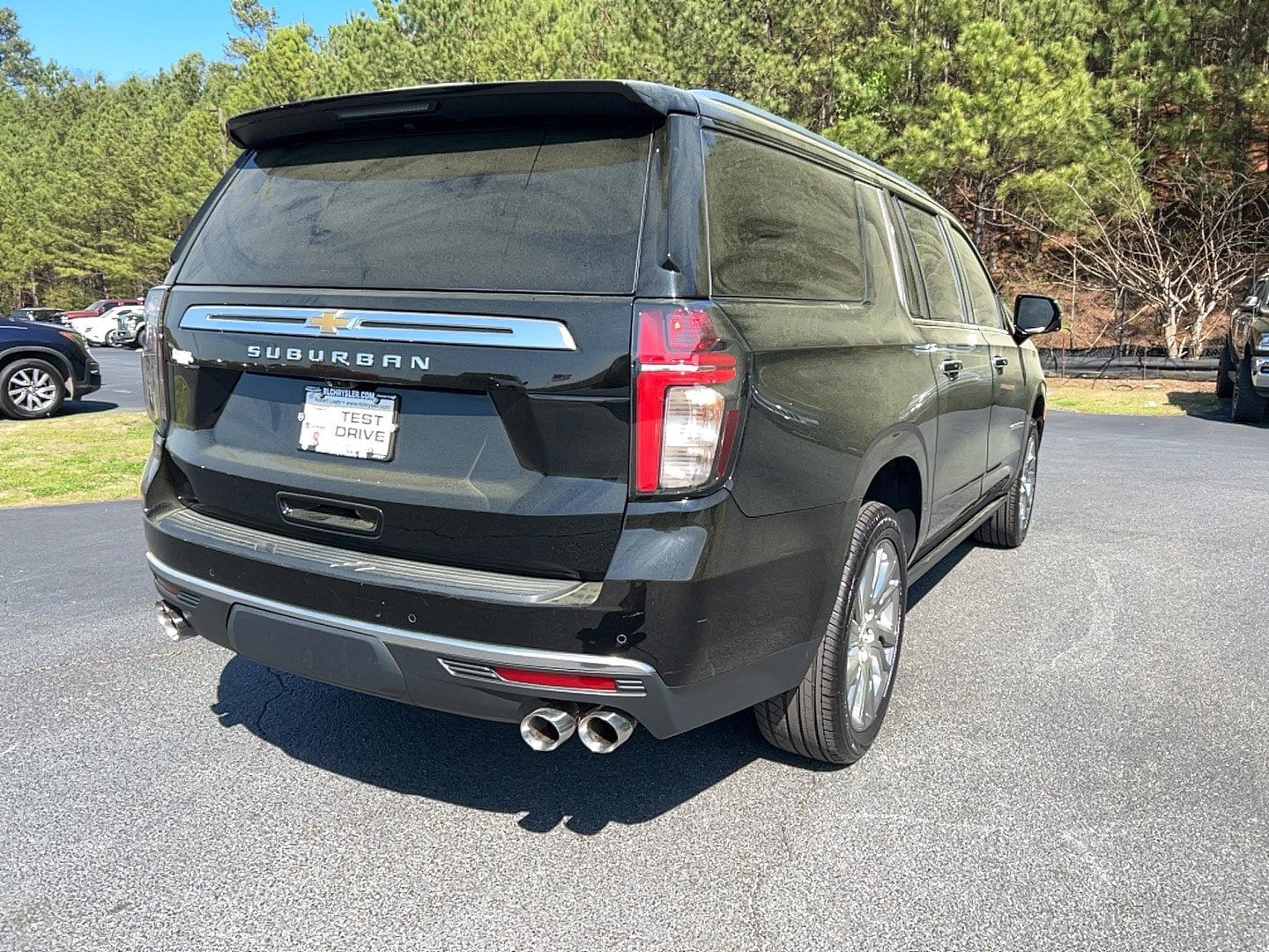 Used 2021 Chevrolet Suburban High Country w/ Premium Package image 5