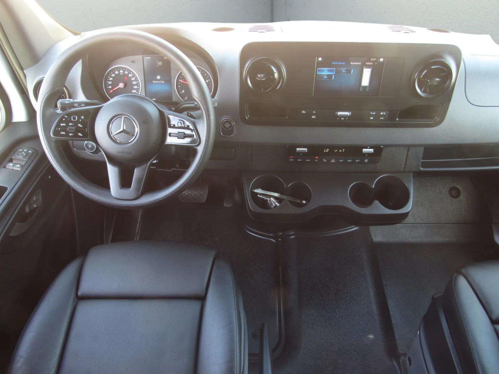 Used 2024 Mercedes-Benz Sprinter 2500 image 17
