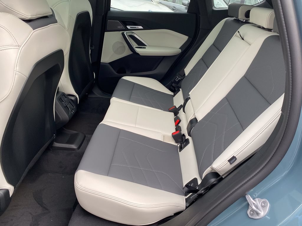 New 2027 BMW X1 xDrive28i AWD/4WD image 32