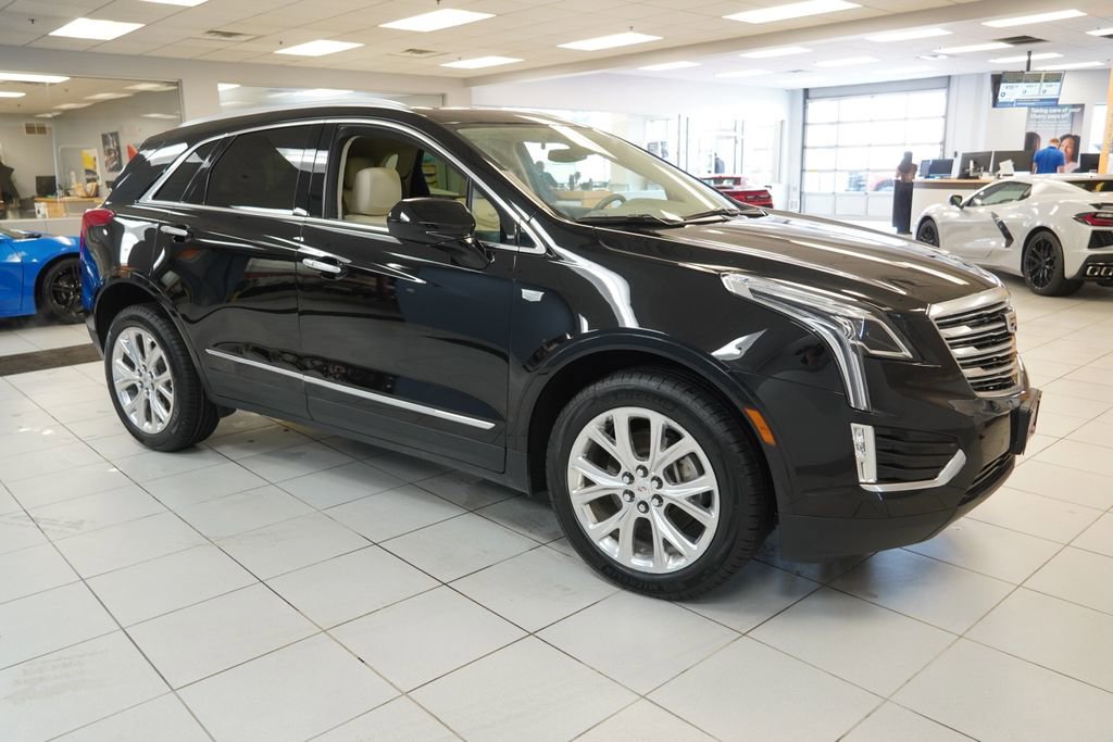 Used 2017 Cadillac XT5 Premium Luxury w/ Advanced Security Package AWD/4WD image 14