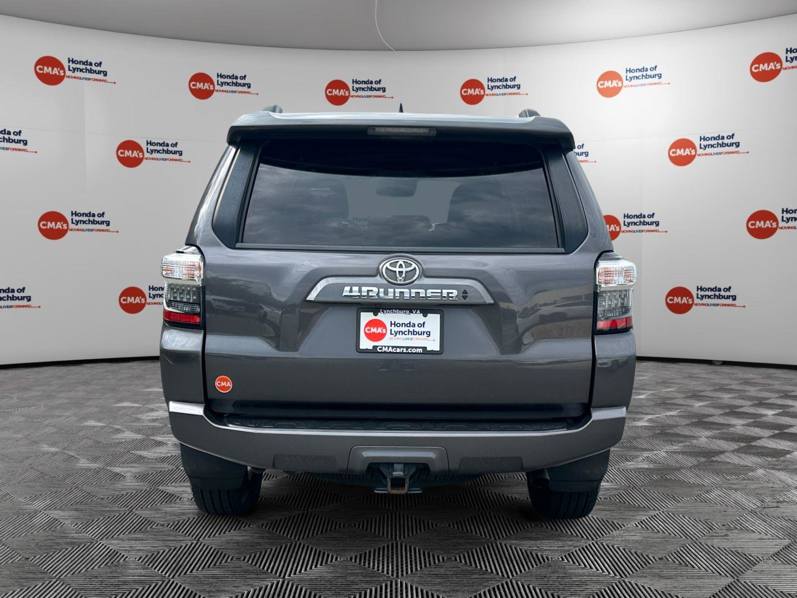 Used 2021 Toyota 4Runner SR5 AWD/4WD image 4