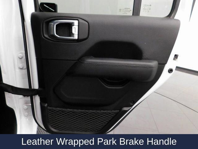 Used 2023 Jeep Wrangler Altitude image 35