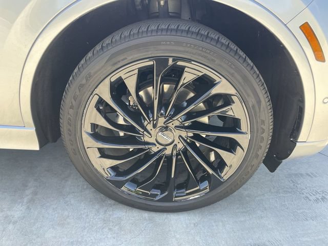 Used 2023 Lincoln Aviator Reserve w/ Equipment Group 201A AWD/4WD image 34