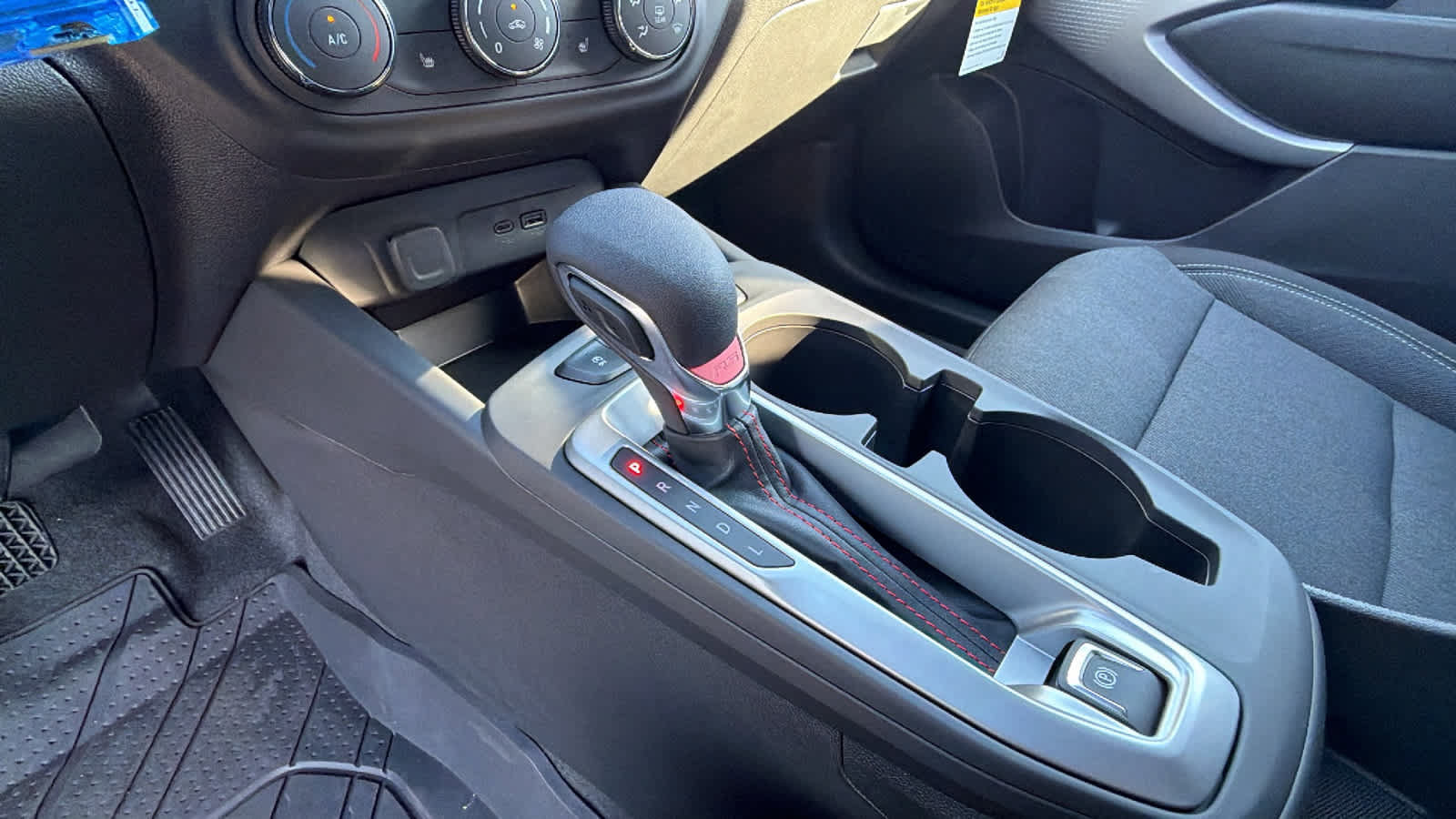 New 2026 Chevrolet Trax RS w/ Sunroof Package FWD image 13
