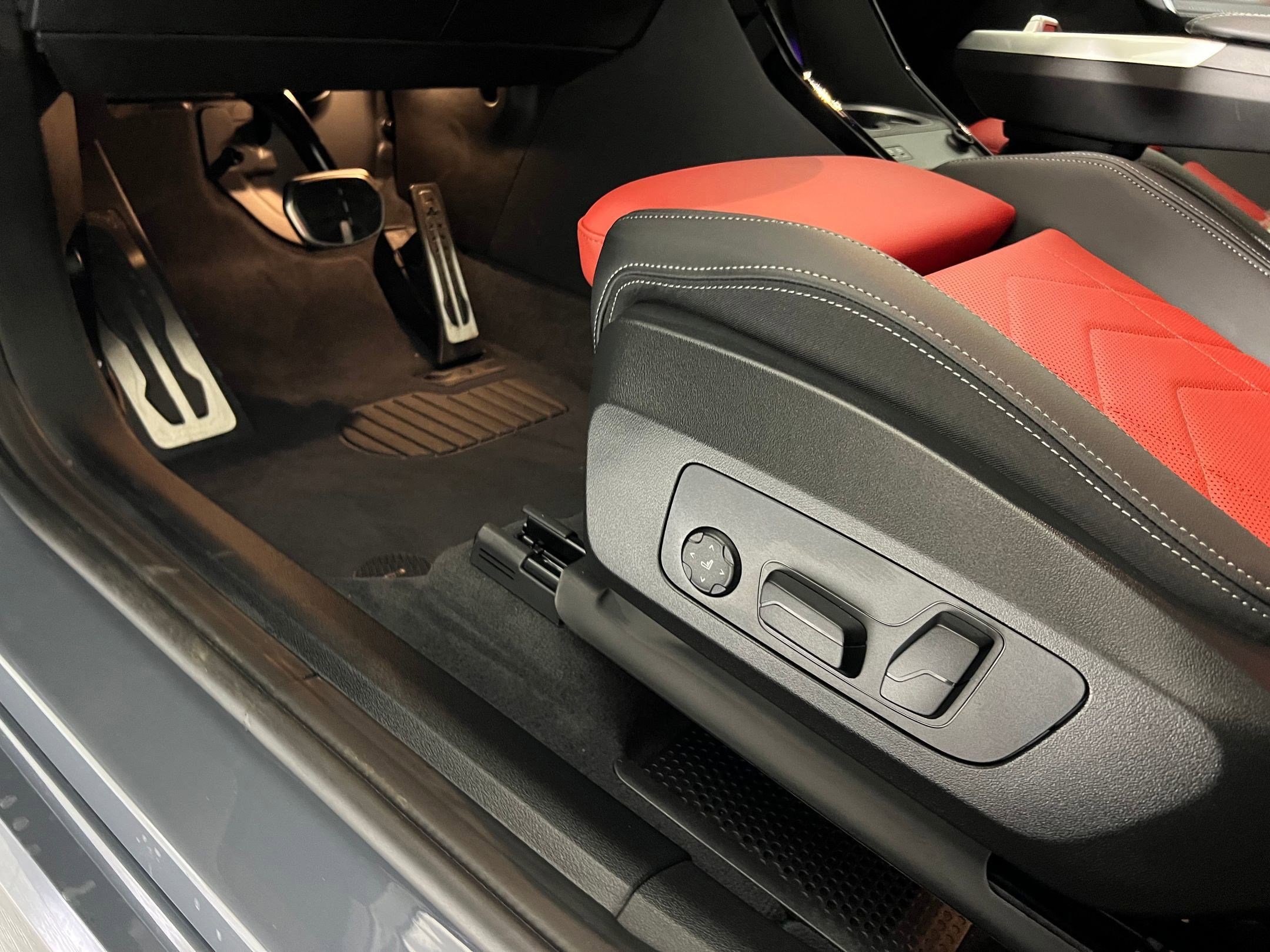 Used 2025 BMW X1 M35i w/ Premium Package AWD/4WD image 13