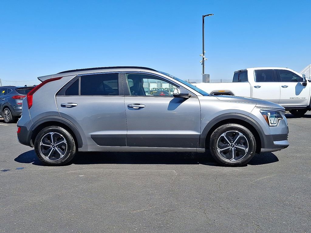 Certified 2023 Kia Niro EX FWD image 7