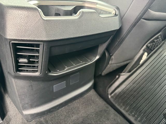 Used 2022 Toyota Tundra SR5 w/ SR5 Convenience Package image 6