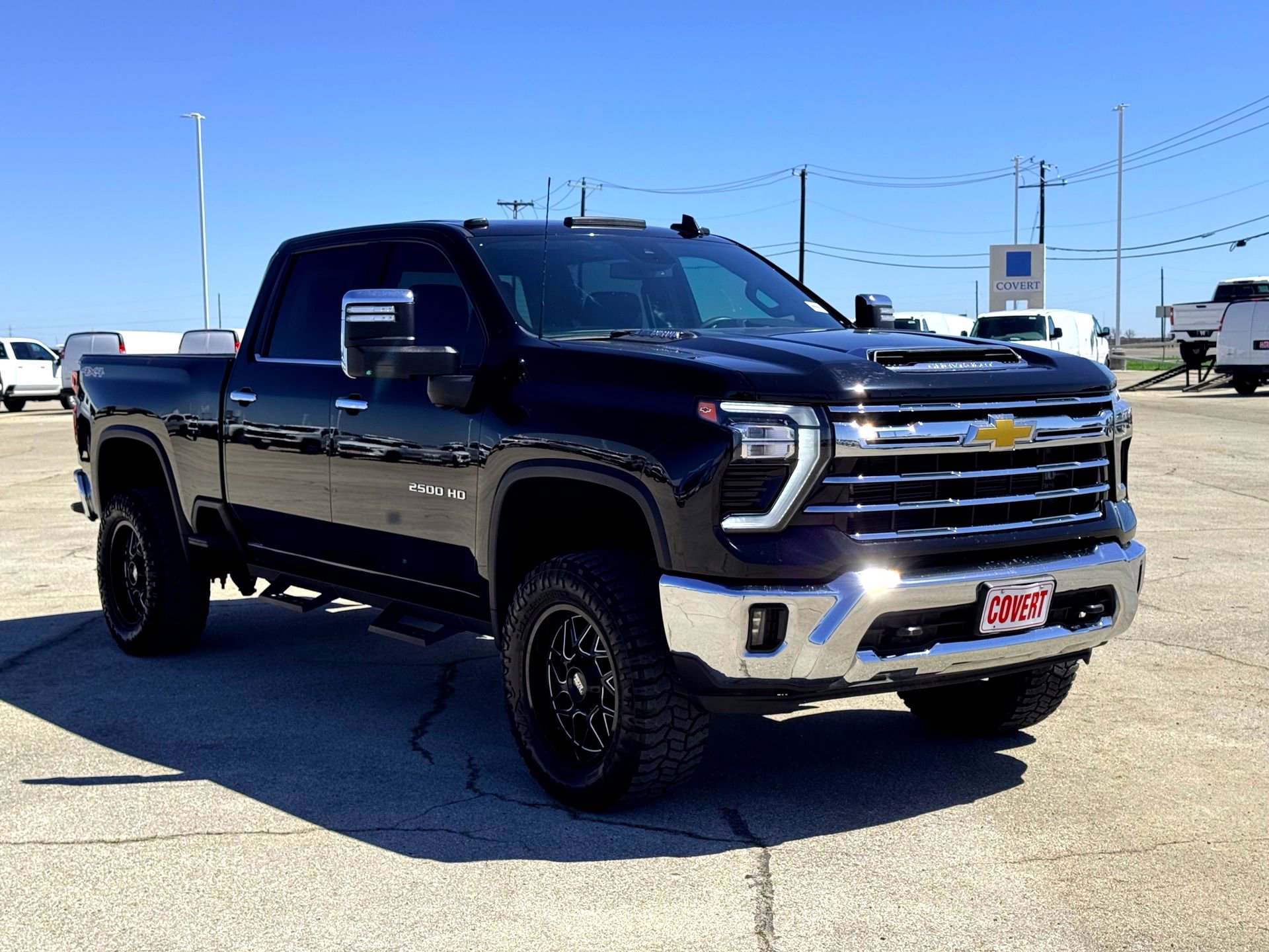 Used 2024 Chevrolet Silverado 2500 LTZ image 5