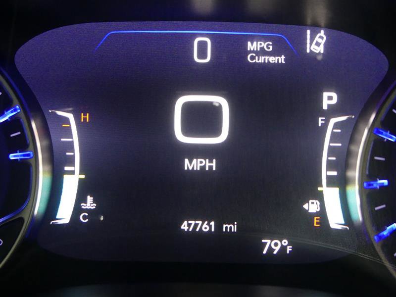 Used 2018 Chrysler Pacifica Limited w/ Advanced Safetytec Group FWD image 33