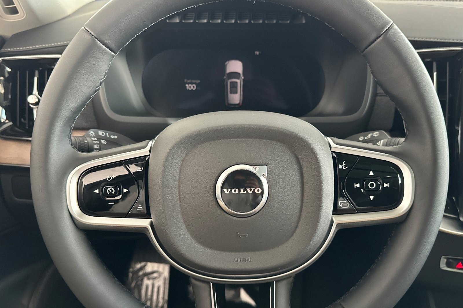 New 2026 Volvo XC90 B5 Plus image 25