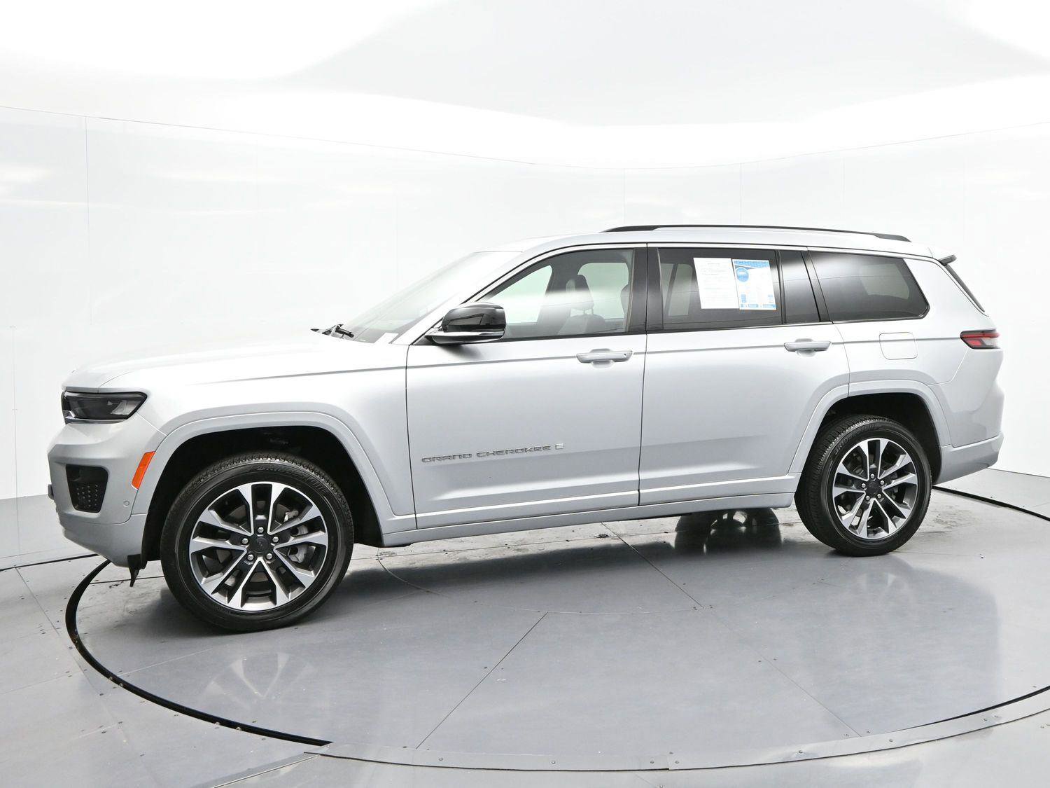 Used 2023 Jeep Grand Cherokee L Overland AWD/4WD image 4