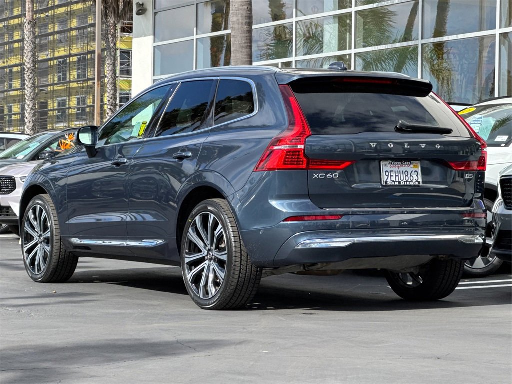 Certified 2023 Volvo XC60 B5 Ultimate w/ Climate Package image 3